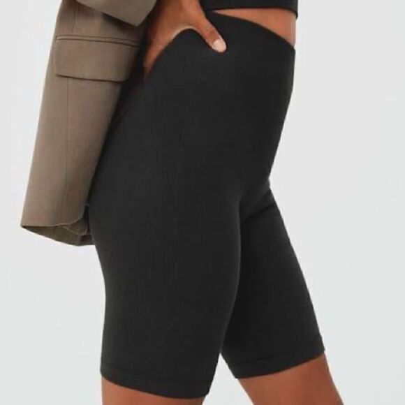 Everlane The Perform Biker Shorts Black  XS - Picture 1 of 6